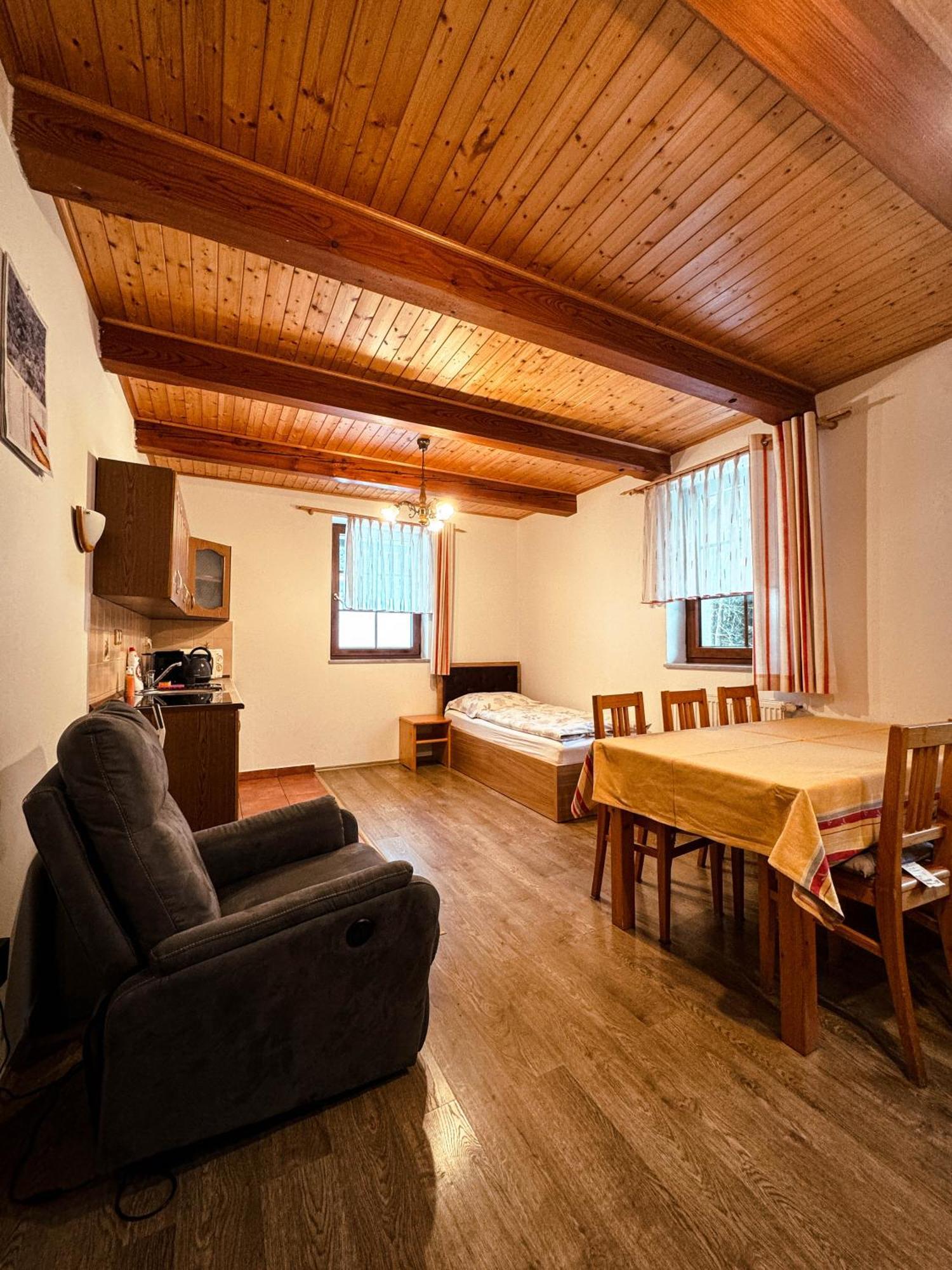 Apartmany Kolb Ramzova Ostruzna Exterior photo